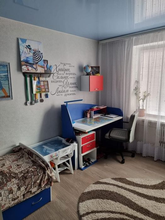 Продам 3 ком квартиру ж/м Левобережный 2,  Богомаза