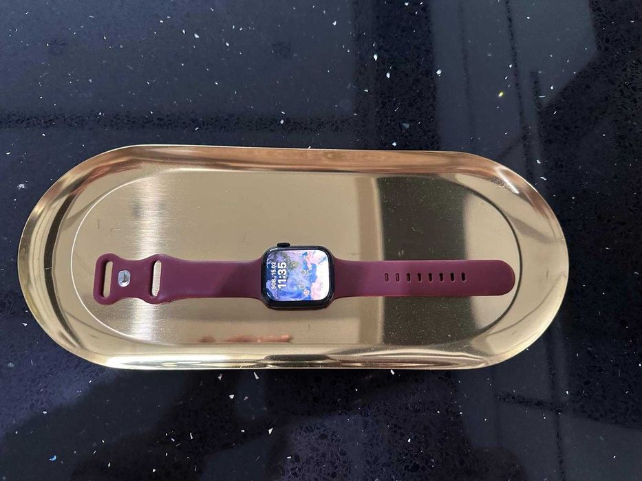 Zegarek Apple Watch series 8 41 ES 39–42 mm
