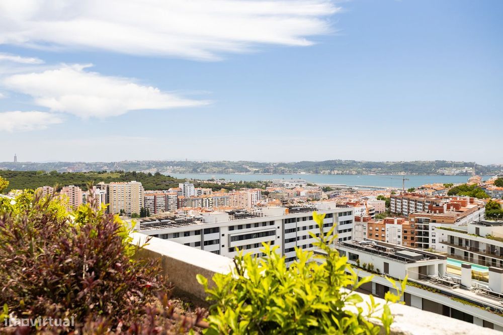 T3 de Luxo no Lotus Living com Vista Rio, Terraço, Piscina e 2 Estacio