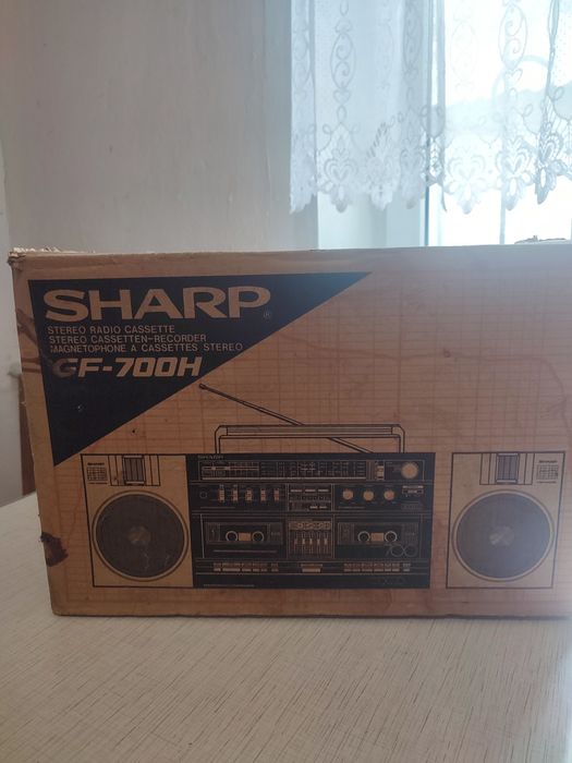 Упаковочная коробка от Японского магнитофона sharp GF- 700H