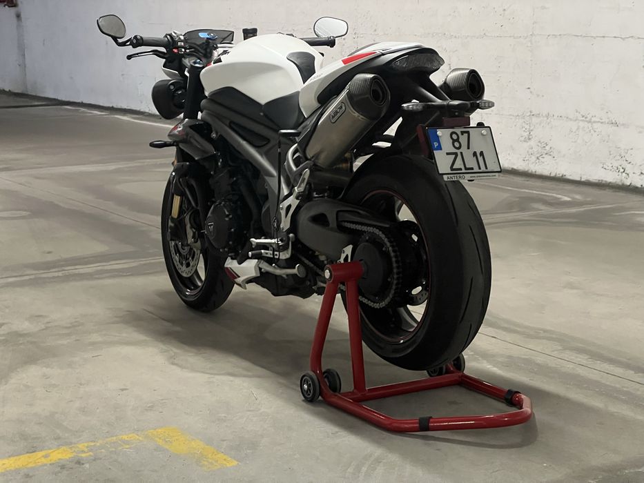 Triumph Speed Triple RS Nacional como nova