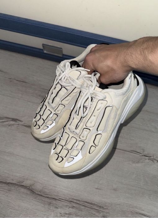 Продам amiri bone runer