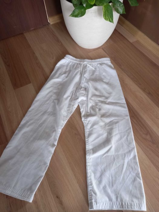 Karateka karate kimono 6 - 9 lat