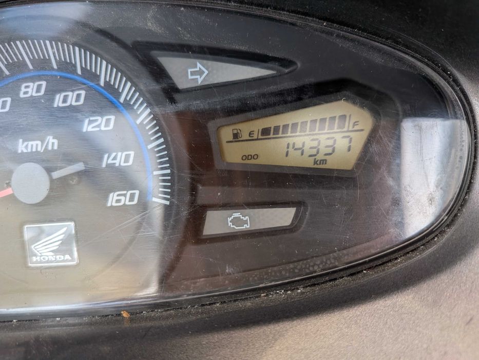 Honda PCX 125cc + Extras (Mala e Capacete Incluídos!)