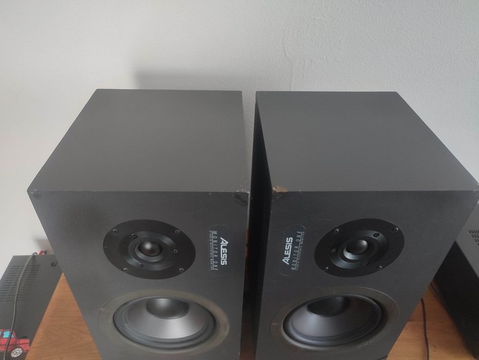 WYPRZEDAŻ! Monitory studyjne Alesis One
