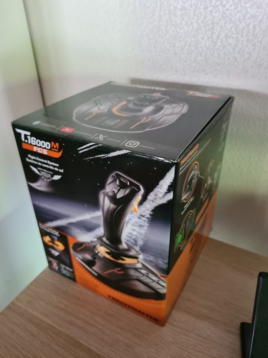 Thrustmaster T.16000