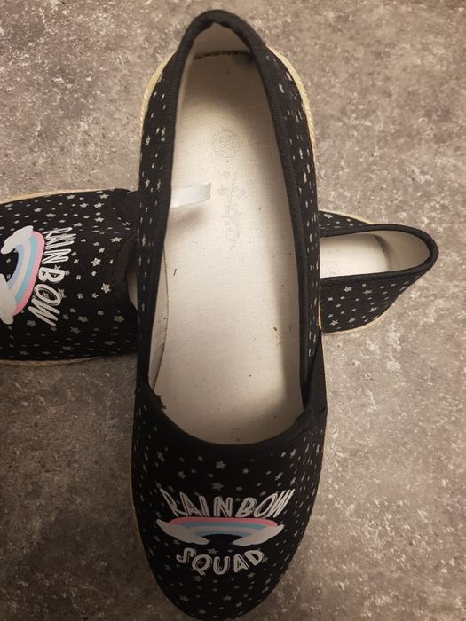 Buty, papcie, trampki, r. 36