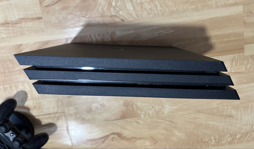 PlayStation 4Pro 1TB