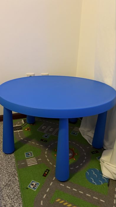 Mesa de criança do ikea