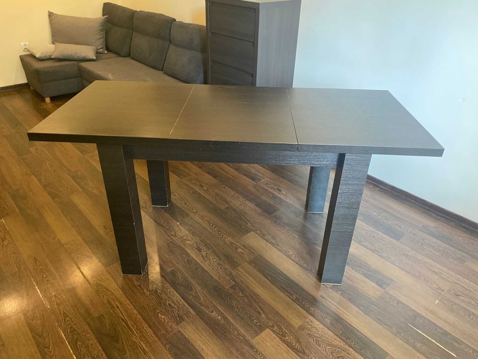 Stół rozkładany 110x70 cm i wkładka 50 cm. Wenge
