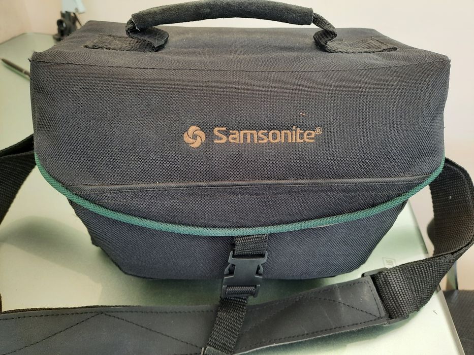 Відеокамера Canon Vixia HF S100