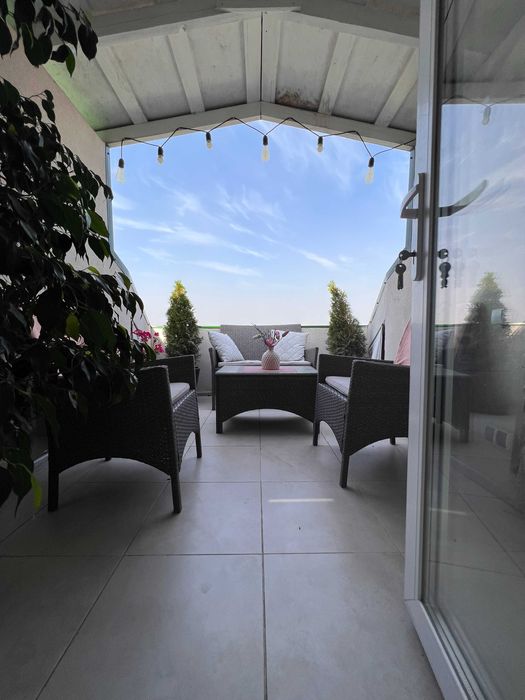 Оренда 2-кімнатної квартири з терасою на Петропавлівській Борщагівці