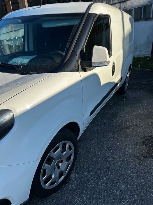 comercial fiat doblo super bem estimada