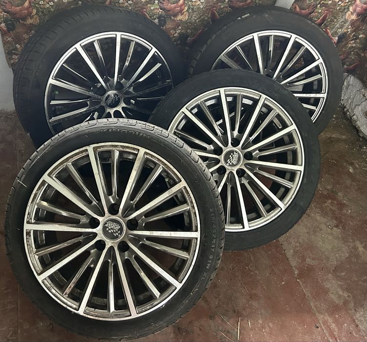 Продаю комплект коліс R17 розболтовка 5x100 з  резиною 215/45 R17