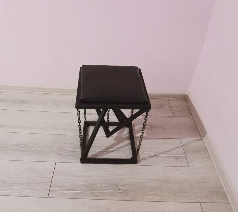 Стільці в стилі лофт