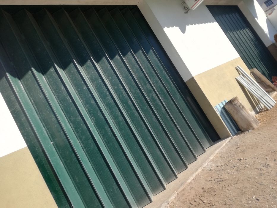 1 Portão de fole 4x4 lacado a verde