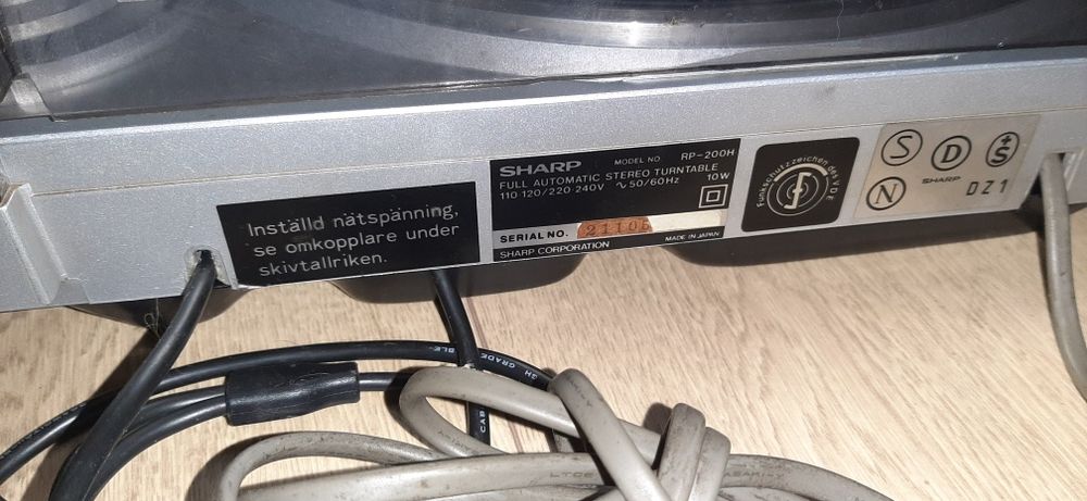 Gira discos Sharp RP-200 para peças  com tampa