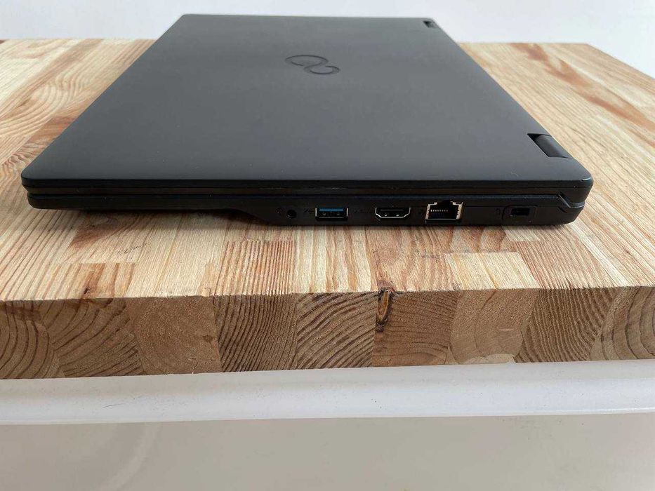 Ноутбук Fujitsu LifeBook E5411 i3-1115G4 8GB 256GB SSD 4G LTE Гарантія