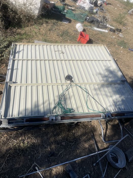 Portao basculante galvanizado