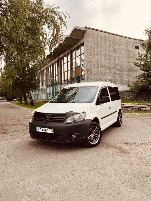 Продам Volkswagen Caddy 1.6TDI 2011