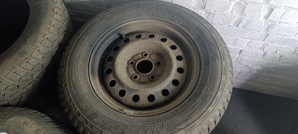 Резина Диски 215/70 r15  5*114,3