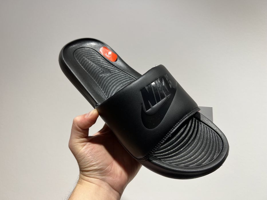 Тапочки Nike Victori One CN9675-003