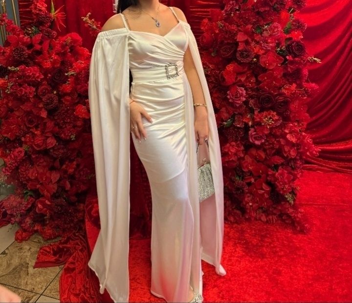 Святкова вечірня сукня