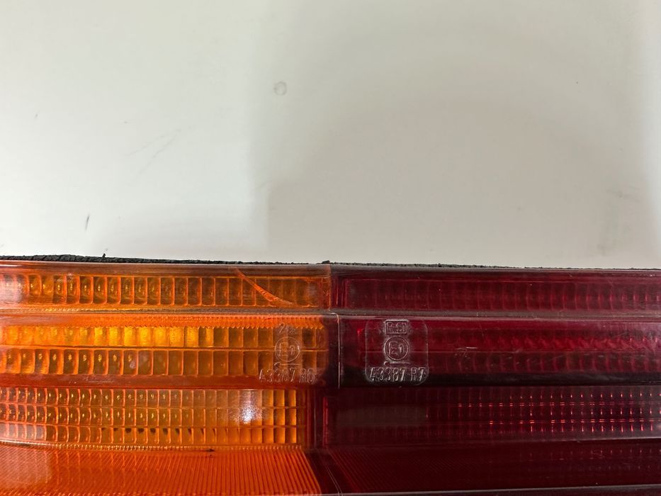 Mercedes-Benz Klasa-S W116 Lampa Prawa Lewa Tył