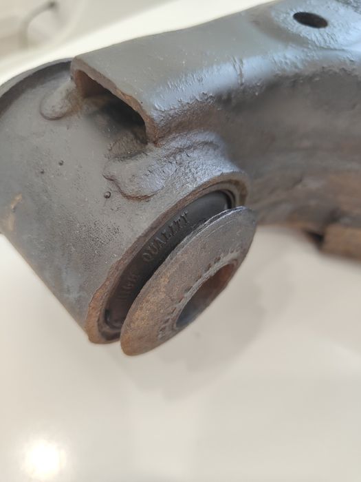 Оригінал ричаг передній нижній Toyota Land Cruiser 200 Lexus LX570/450