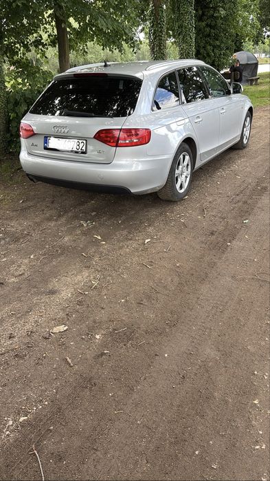 Sprzedam A4B8 2009r