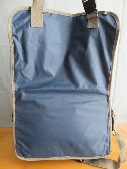 Caixa e mala de acessórios p/ automóvel, ideal viagem c/ criança