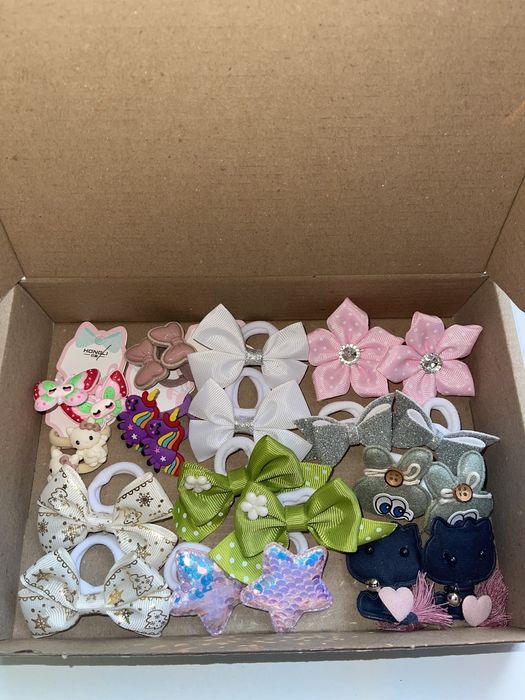 Бокси,Бантики,резинки,заколки, уточки,пов'язки,гумки для водосся,набір