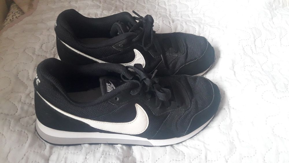 Nike md runner 2 damskie czarne discount