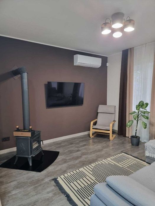 Сучасний  будинок в Лісках.
