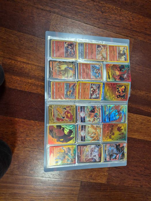 Album pokemon z kartami