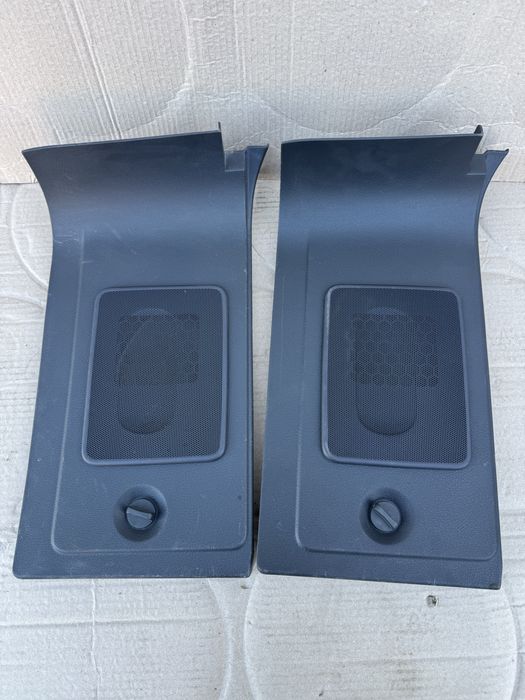 Кришка тумби під сабвуфер чорна на Mercedes-Benz VITO/Viano W639.