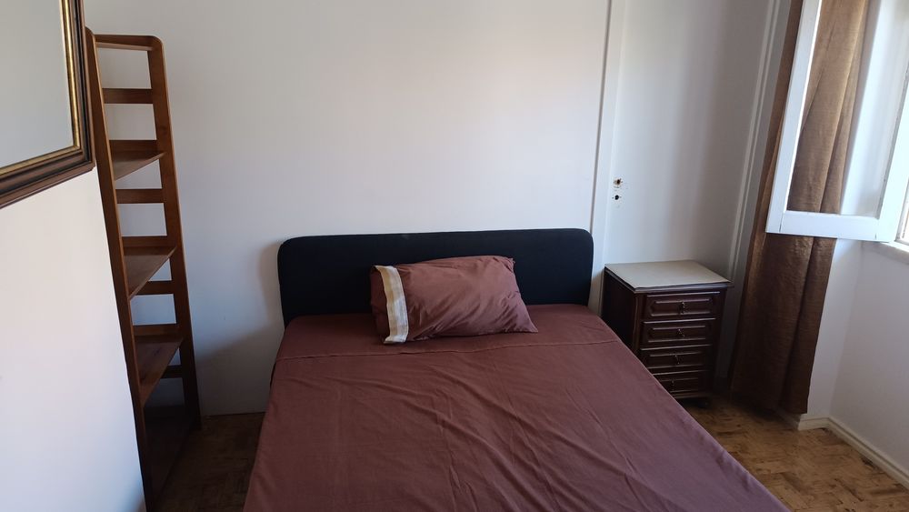 Quarto Em Algueirão Mem Martins