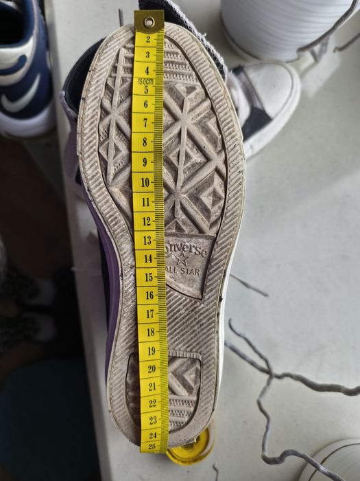 Продаються converse