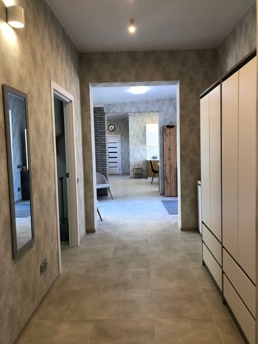 Продаётся новый дом в Обуховке в закрытом охраняемом городке с ремонто