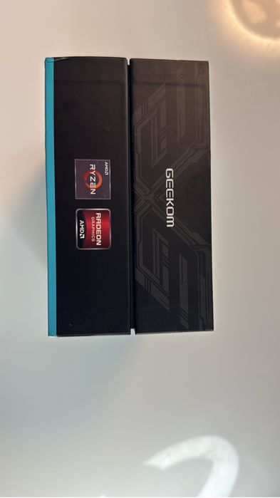 Міні ПК GEEKOM Mini A7 / AMD Rezen R9 7940HS / DDR5: 32GB / SSD: 2TB