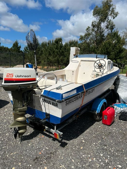 Barco com documentos