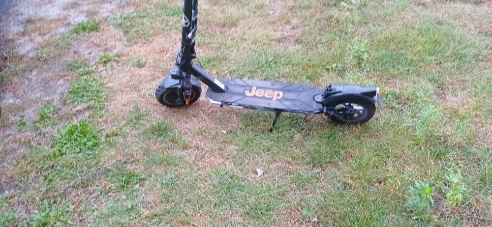 Hulajnoga elektryczna Jeep