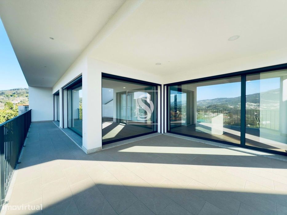 Moradia T3 com Piscina P. Lima