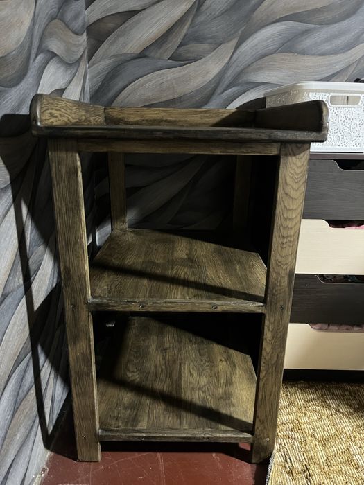 Пеленальний стіл