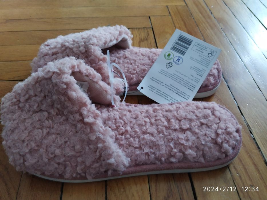 Nowe kapcie rozmiar 36/37