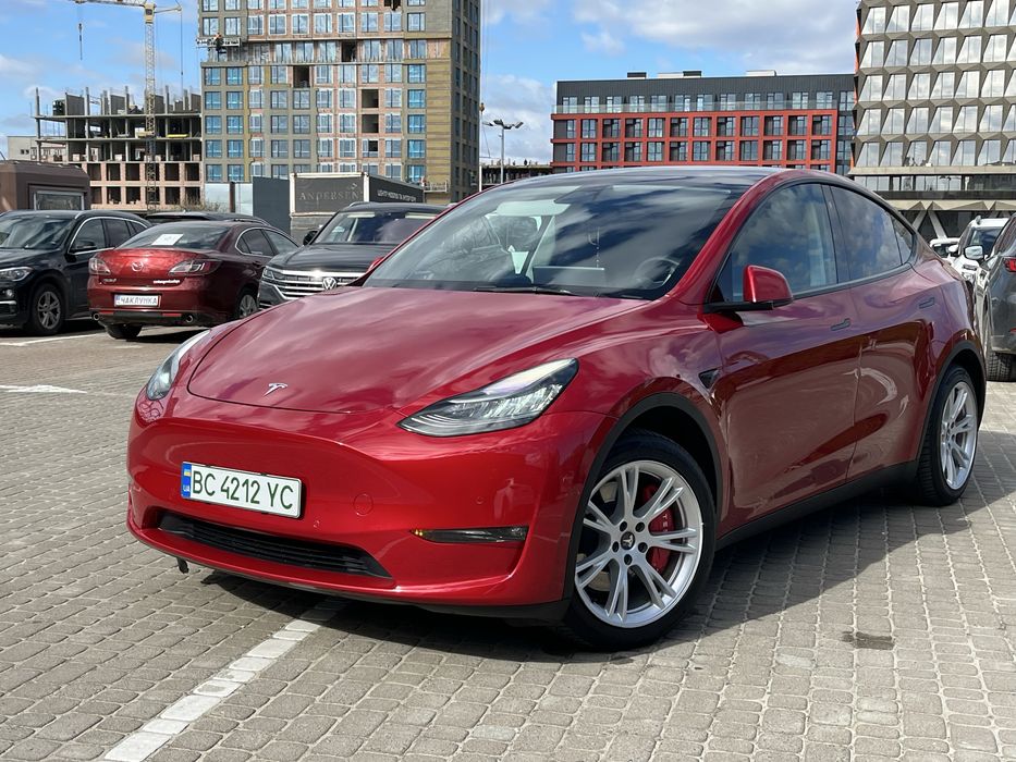 Tesla Model Y Long Range Dual Motor All-Wheel Drive 2021 Red