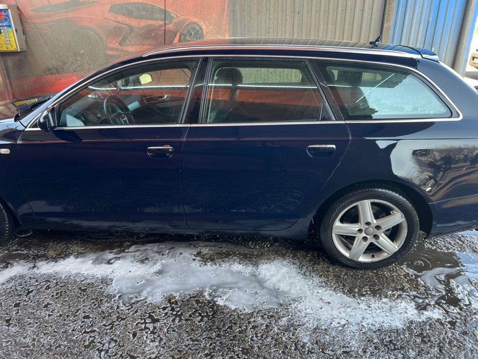 Автомобіль Audi A6C6