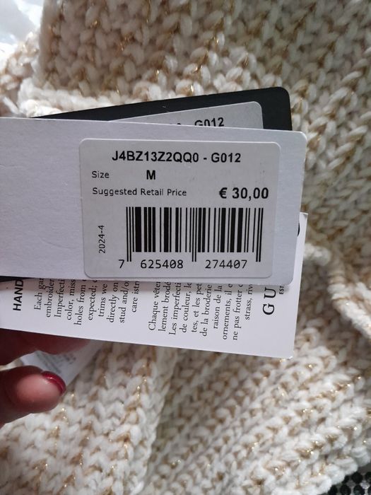 Prześliczny nowy komin guess