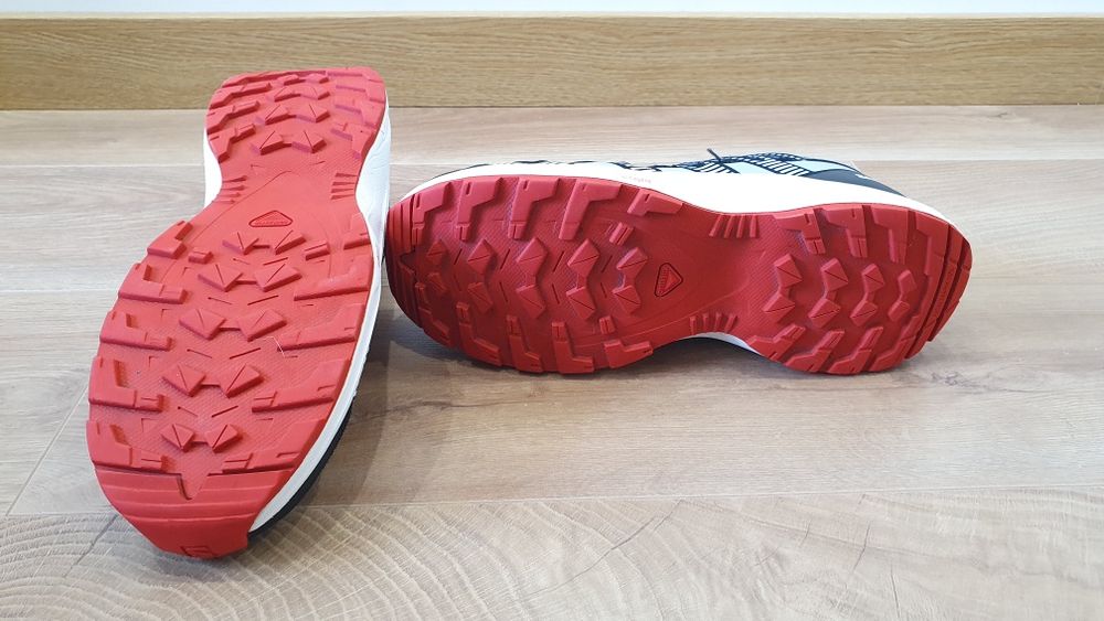 SALOMON XA Pro V8 - tam 39