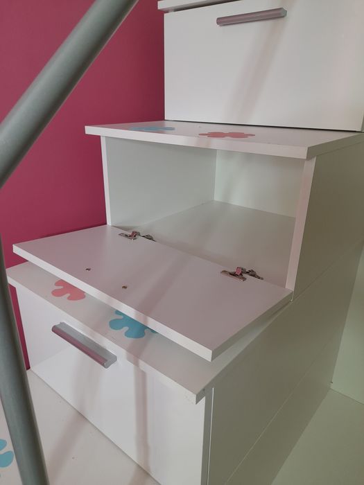 Łóżko piętrowe z szafą I biurkiem
